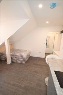 Studio to rent, Studio 5 313a Ecclesall Road