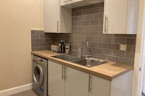 1 bedroom flat to rent, Hamilton Place, Edinburgh, EH3 5AU