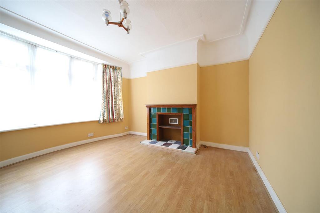 Ladysmith Road, Enfield 3 bed terraced house £1,900 pcm (£438 pw)