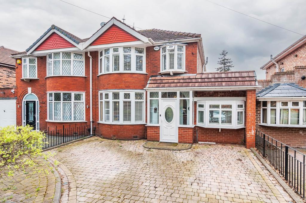 Lostock Road, Davyhulme, Manchester, M41 3 bed semidetached house £