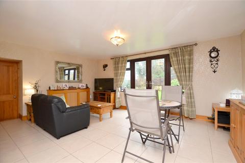 4 bedroom end of terrace house for sale, 1 Tyersal House, Tyersal Lane, Bradford, West Yorkshire