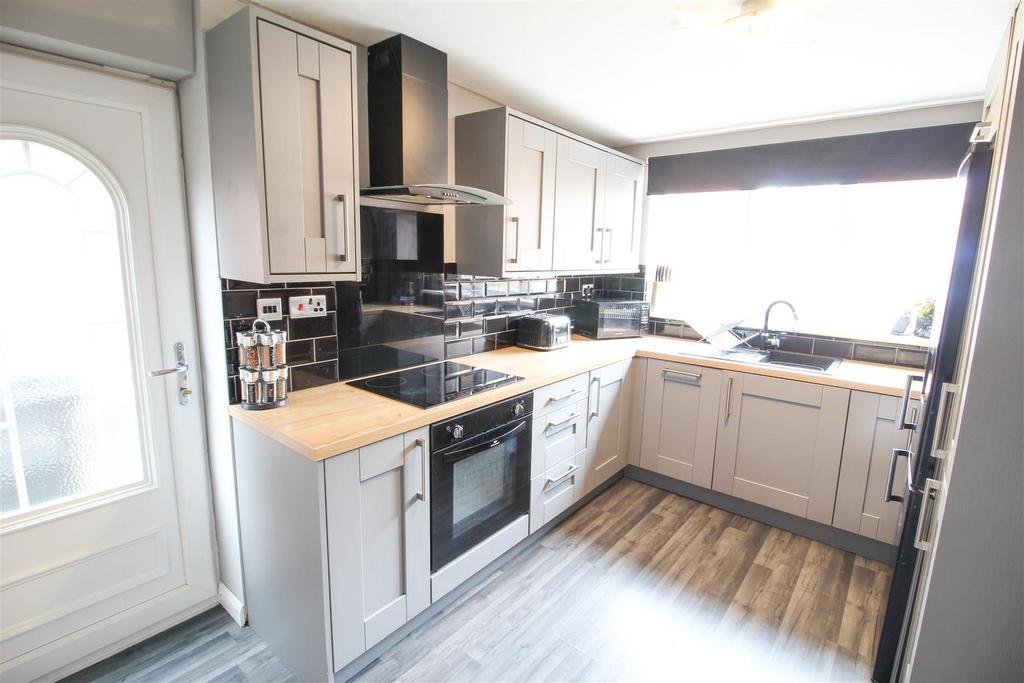 Commercial Road, Alford 3 bed semidetached house £169,950