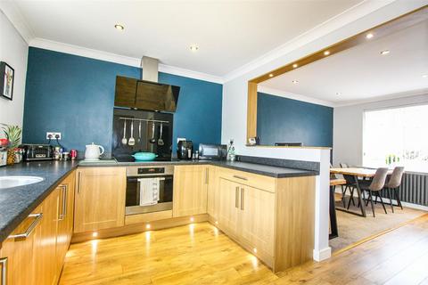 61 Barnsley Road, Darfield, Barnsley, S73 9PD
