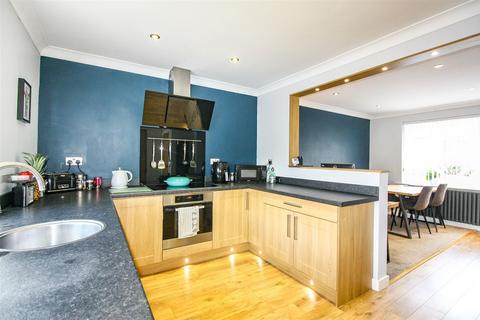 61 Barnsley Road, Darfield, Barnsley, S73 9PD