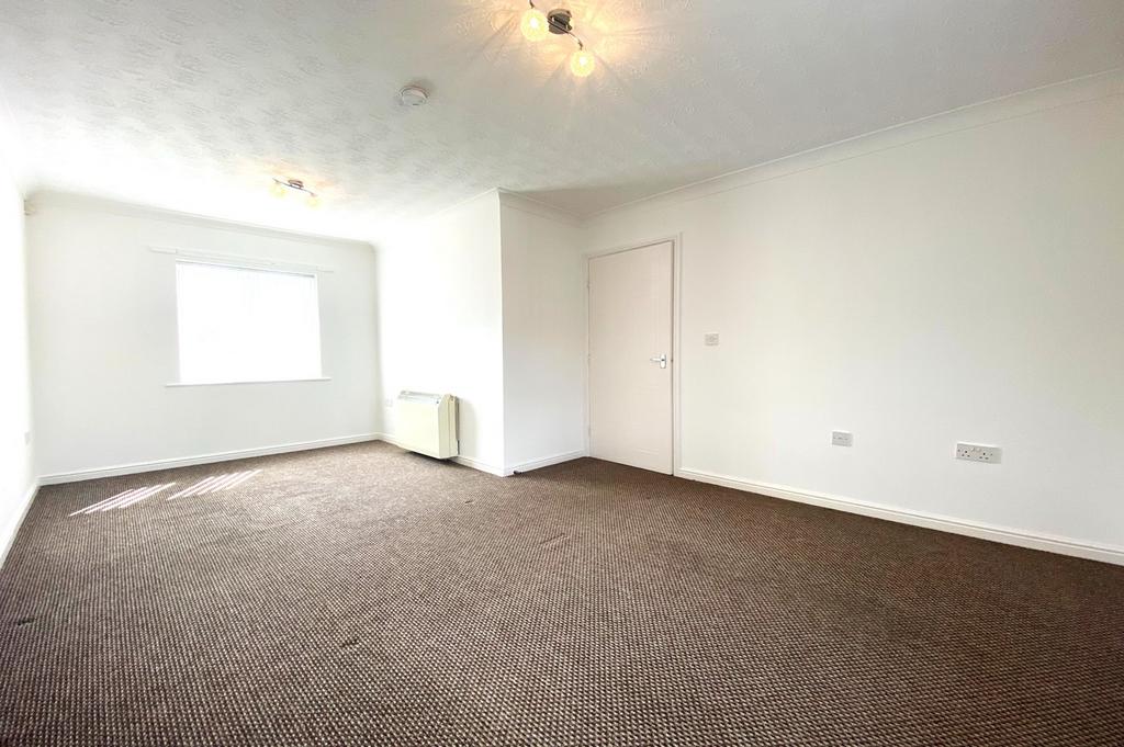 Townsgate Way, Irlam, Manchester, M44 2 bed apartment £825 pcm (£190 pw)
