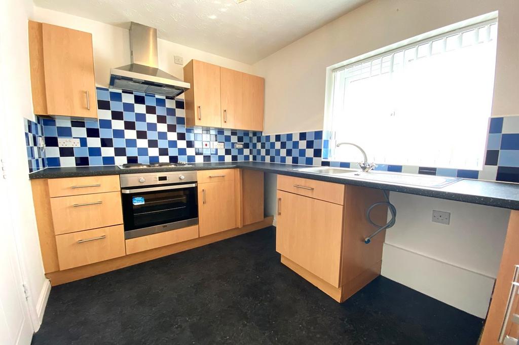 Townsgate Way, Irlam, Manchester, M44 2 bed apartment £825 pcm (£190 pw)