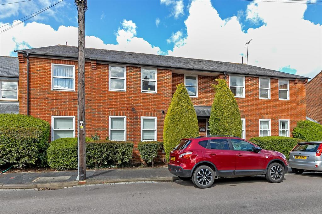 Heath Road, St. Albans 1 bed flat for sale £300,000
