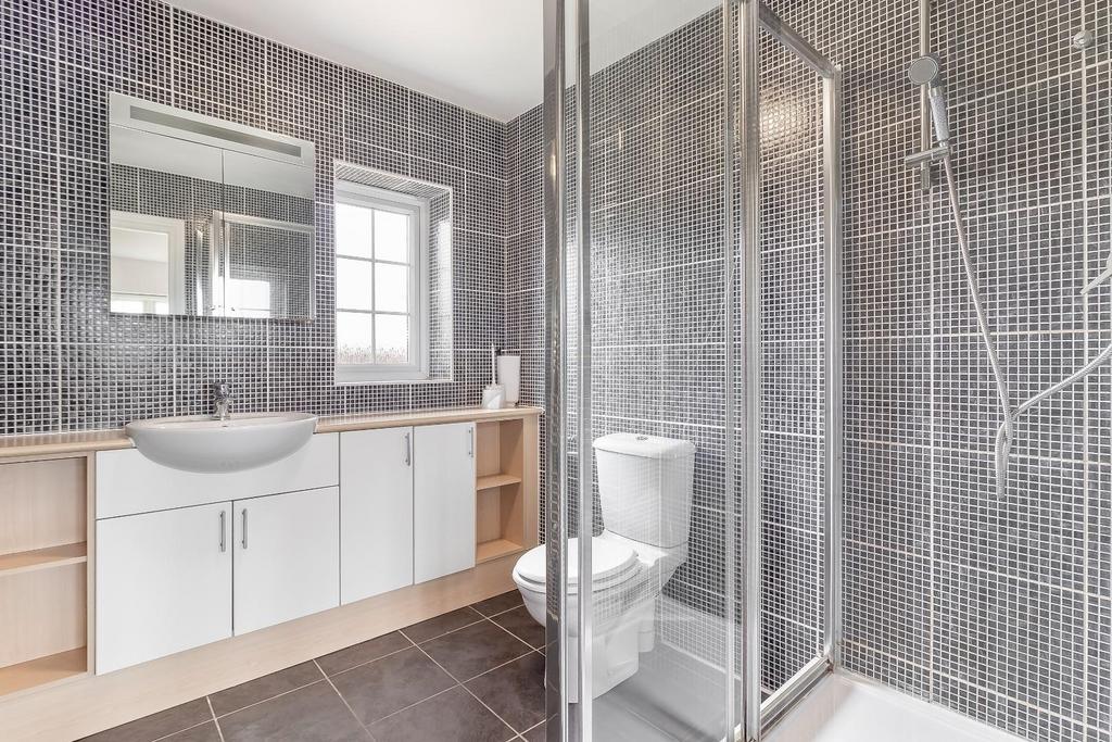 Master Bedroom Ensuite.jpg