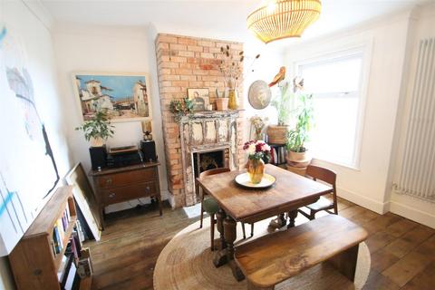 54 Campbell Road, Salisbury, SP1 3BG