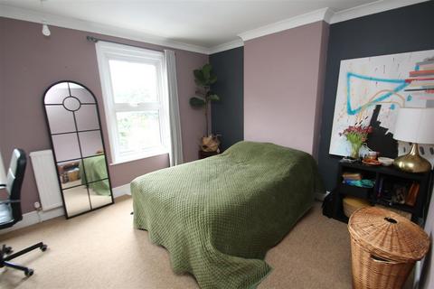 54 Campbell Road, Salisbury, SP1 3BG
