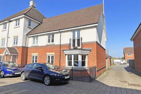 83 Shimbrooks, Great Leighs, Chelmsford, CM3 1SG
