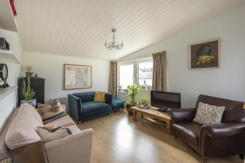 9 Bowling Close, Harpenden, AL5 1QP
