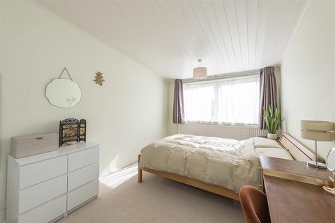 9 Bowling Close, Harpenden, AL5 1QP