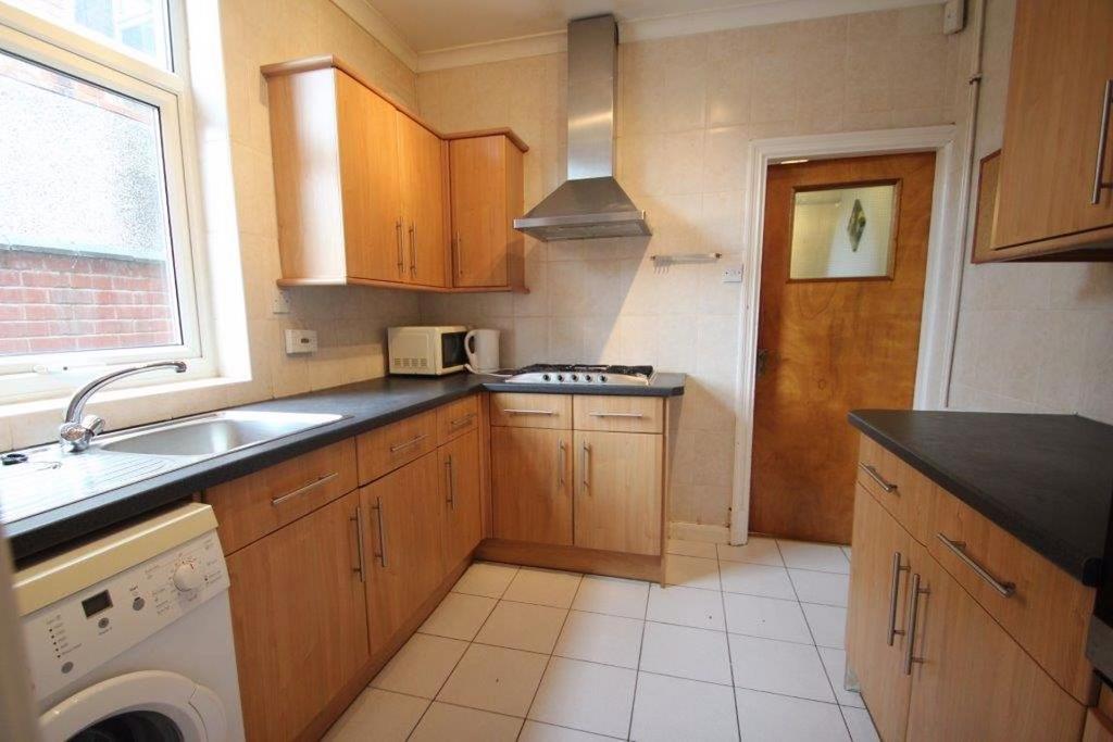 Thirlmere Street, Leicester 3 bed terraced house £875 pcm (£202 pw)