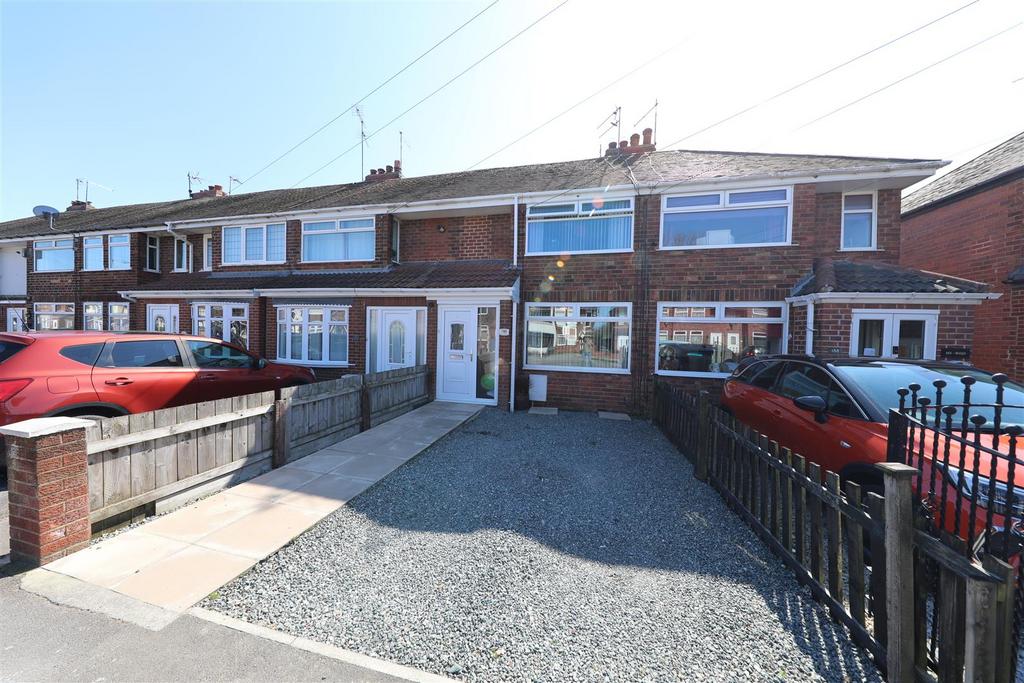Welwyn Park Avenue, Hull 2 bed terraced house £110,000