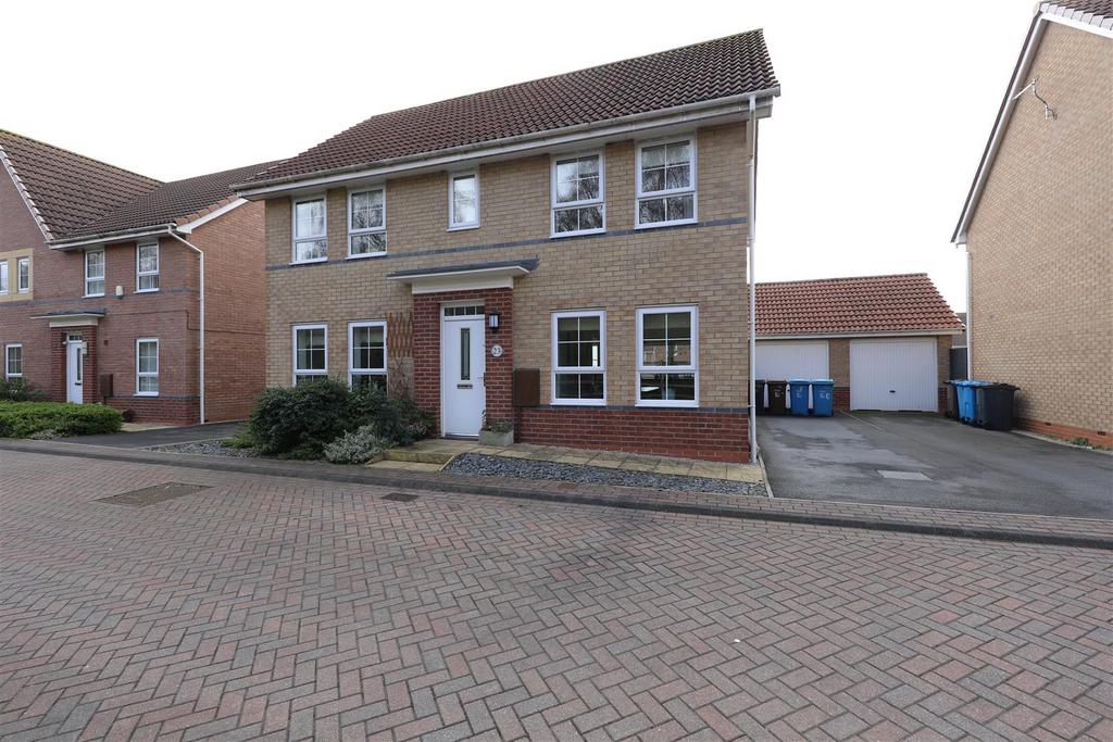 Providence Crescent, Hull 4 bed detached house £290,000