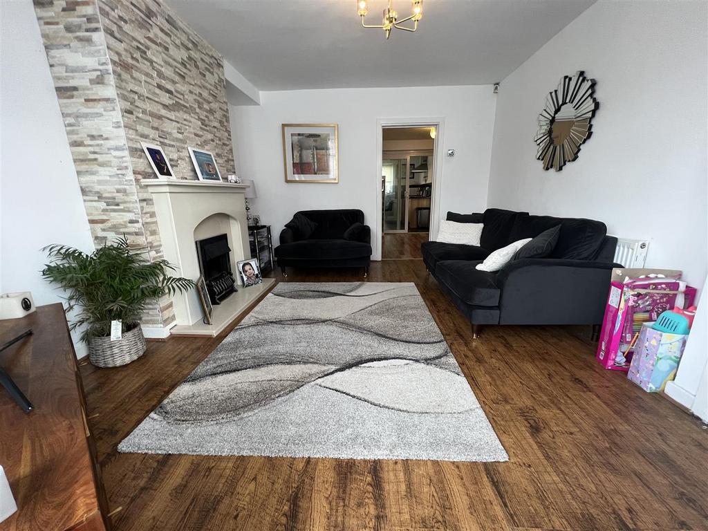 Hartley Road, Kingstanding, Birmingham 3 bed terraced house £200,000