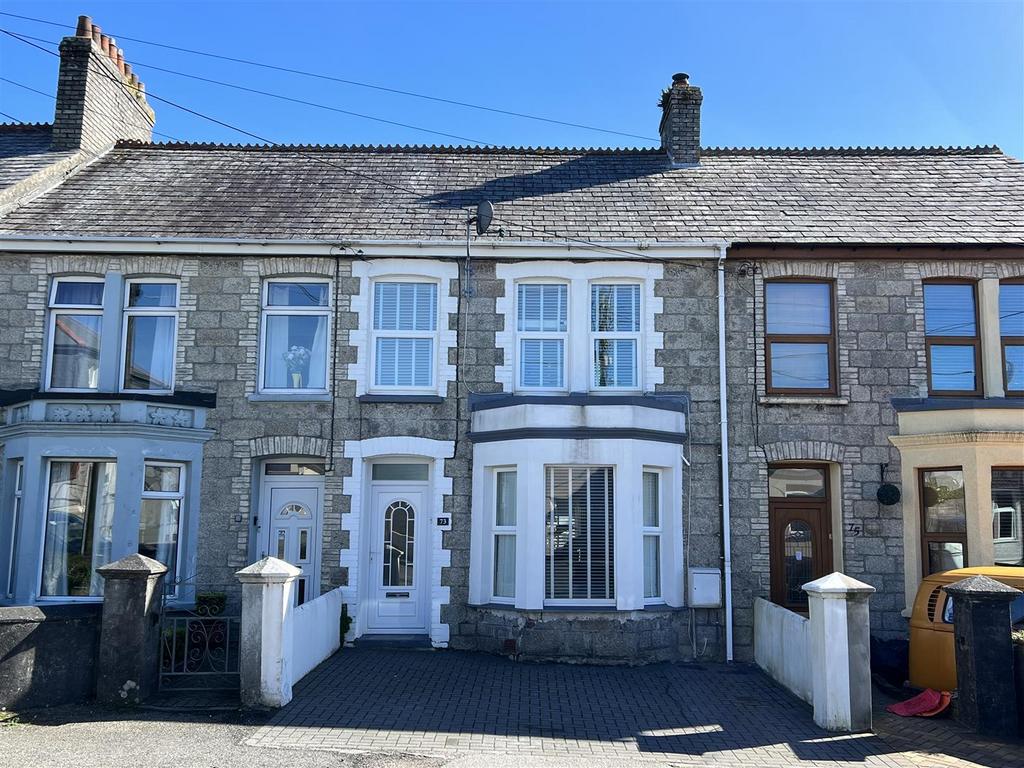 Slades Road, St. Austell 3 bed terraced house for sale £290,000