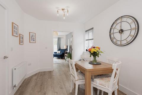 12 Dover Road, Tadworth, KT20 5FN