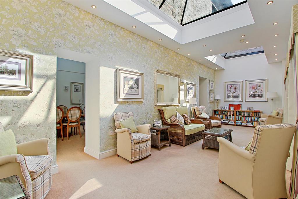 Homeowners Lounge