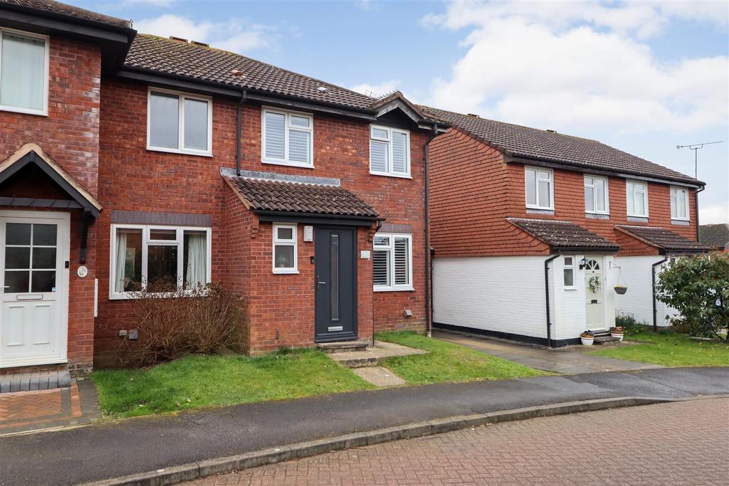 Bamborough Close, Southwater, Horsham 3 bed semidetached house for sale £390,000