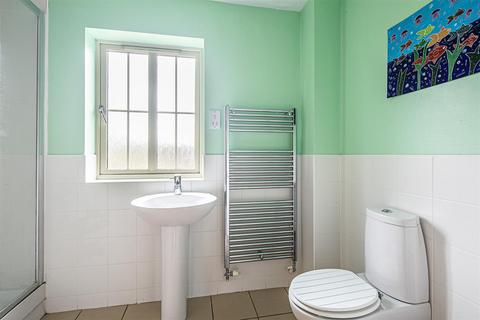 8 The Spinney, Sheffield, S17 3AL