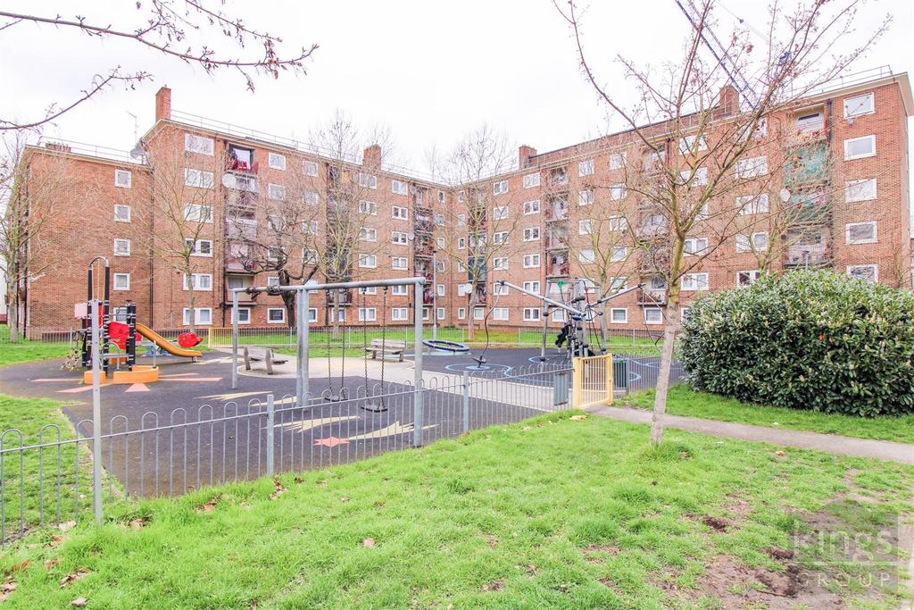 Remington Road, London 3 bed flat £350,000