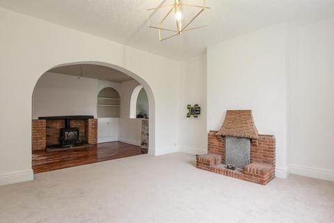 4 bedroom detached house to rent, Yew Tree Farm, Cross Moor Lane, Haxby, York, YO32