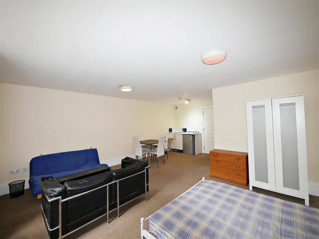 Oakfield Avenue, Glasgow 1 bed flat £695 pcm (£160 pw)