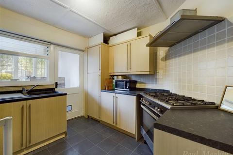 8a Abbey Road, South Croydon, CR2 8NG