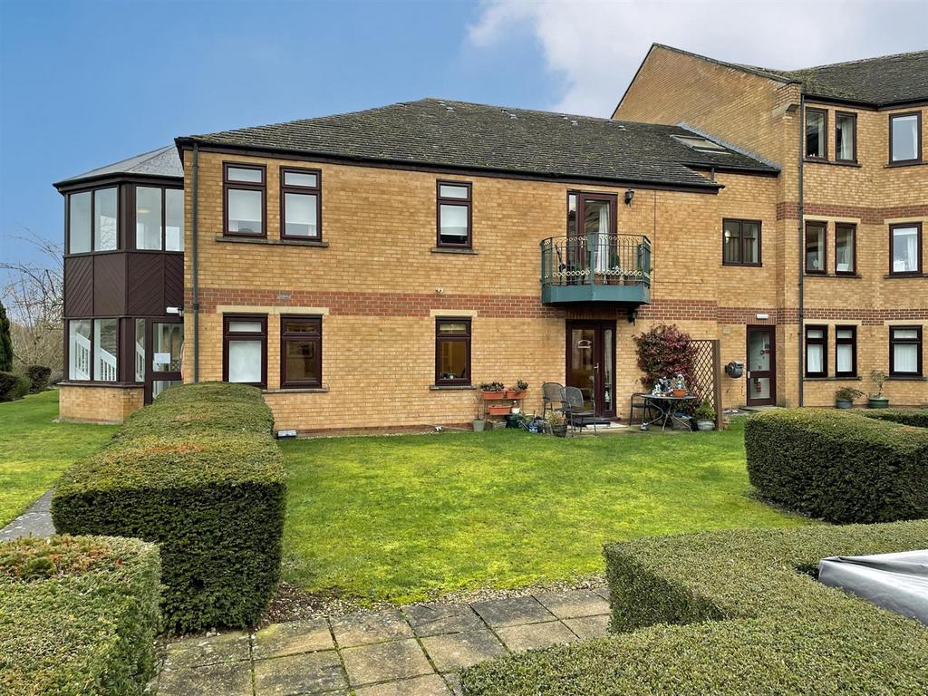 Welland Mews, Stamford 2 bed retirement property £225,000