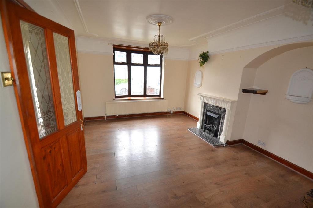 Standfield Road, Dagenham 3 bed terraced house for sale £360,000