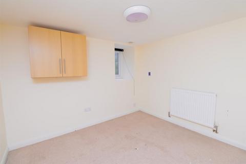 4 bedroom end of terrace house for sale, Lydgate Lane, Sheffield S10