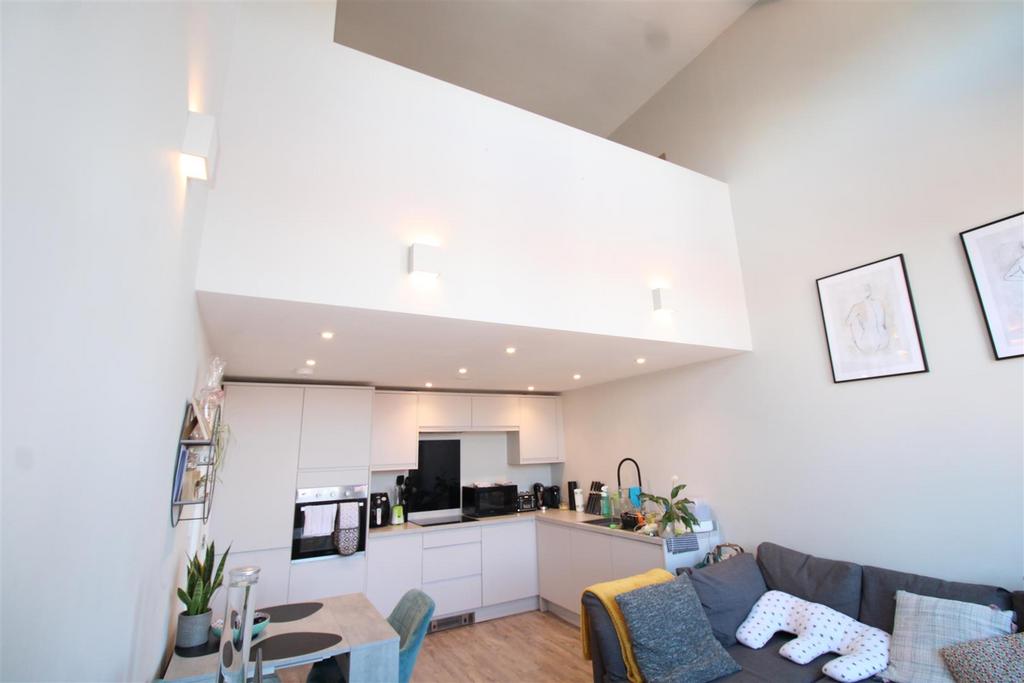Hagley Road, Stourbridge 2 bed apartment for sale £195,000