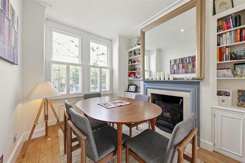 18 Ashlone Road, London, SW15 1LR