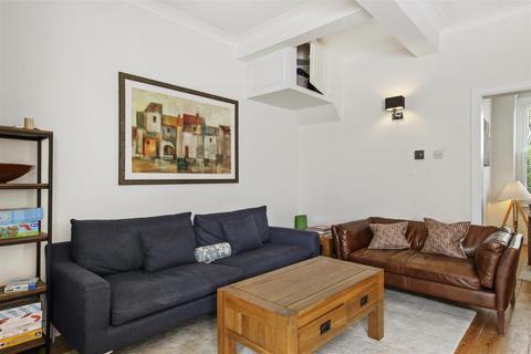 18 Ashlone Road, London, SW15 1LR
