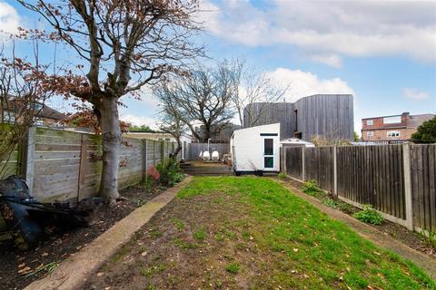 23 Aberdare Gardens, London, NW7 1DT