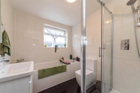 23 Aberdare Gardens, London, NW7 1DT
