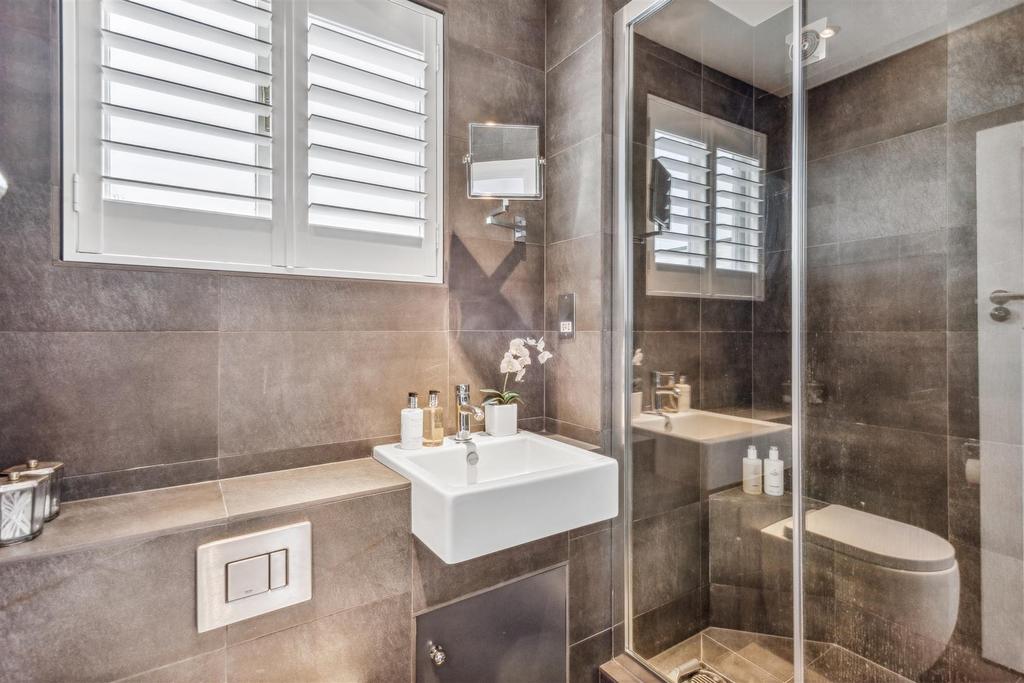 FOR SALE Netheravon Road, W4