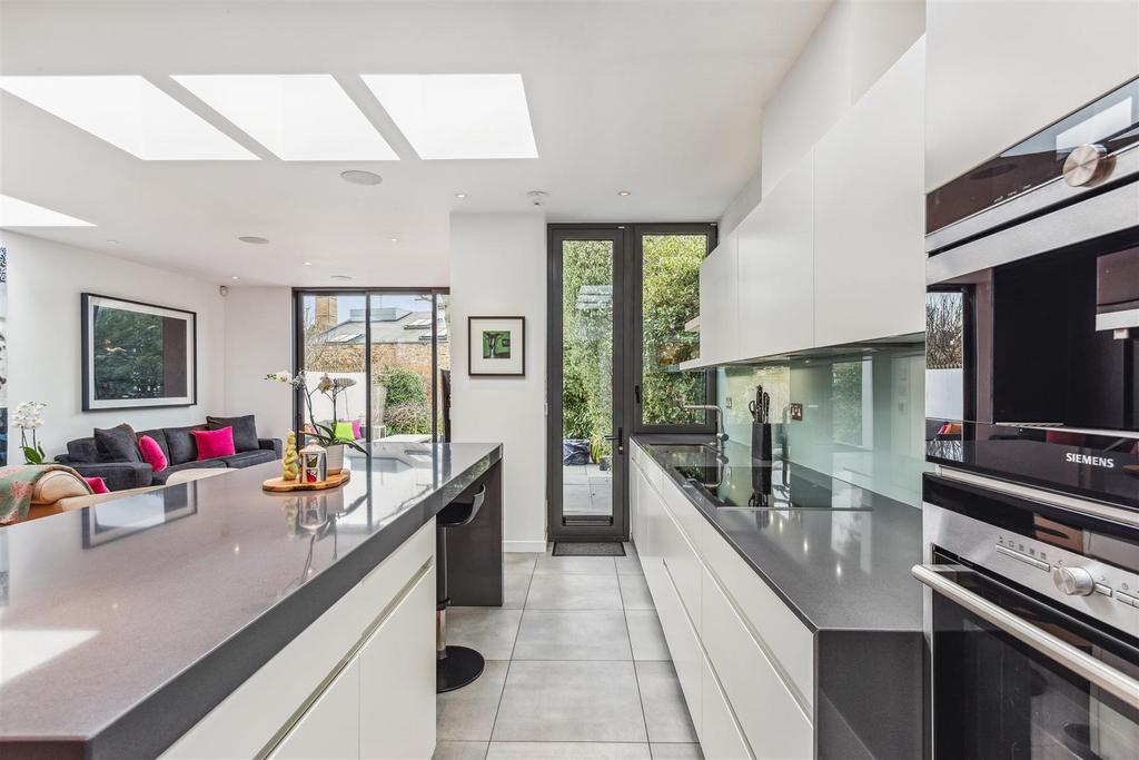 FOR SALE Netheravon Road, W4