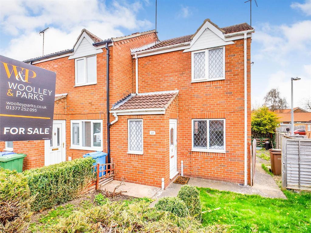 Scarborough Road, Driffield 2 bed end of terrace house £140,000