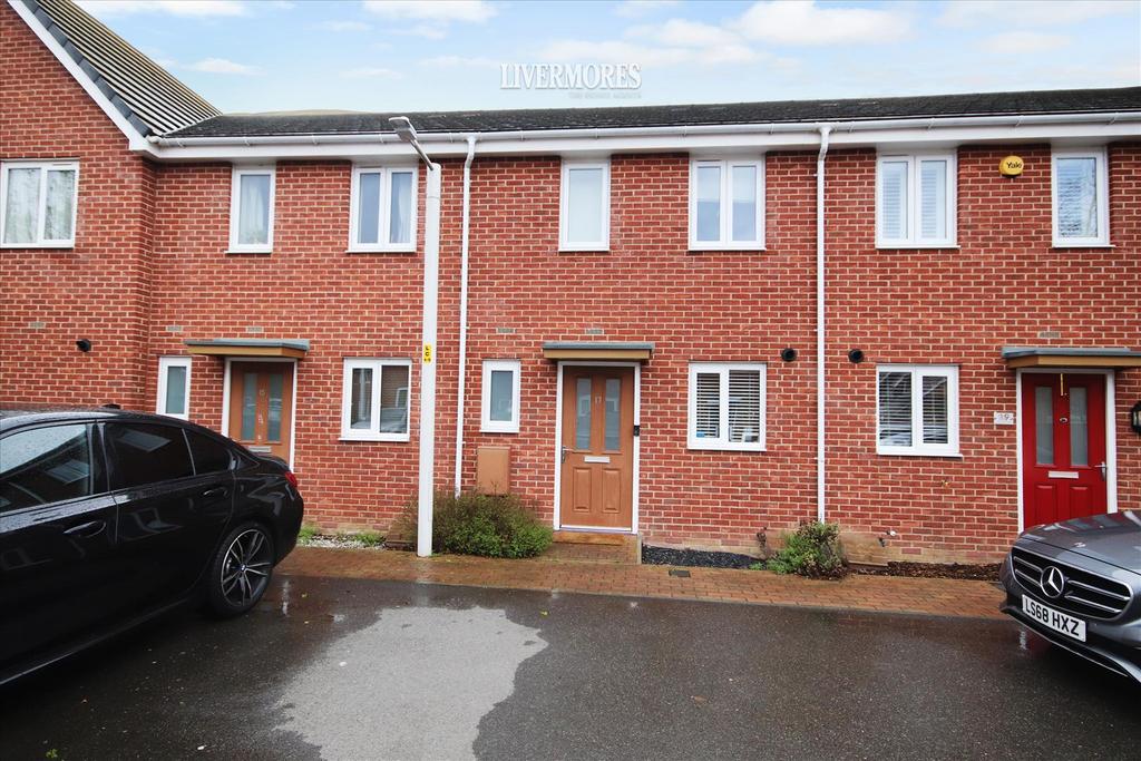 Montagu Gardens, Dartford 2 bed terraced house for sale £325,000