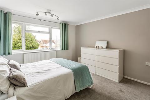 81 Mill Lane, Oxted, RH8 9DS