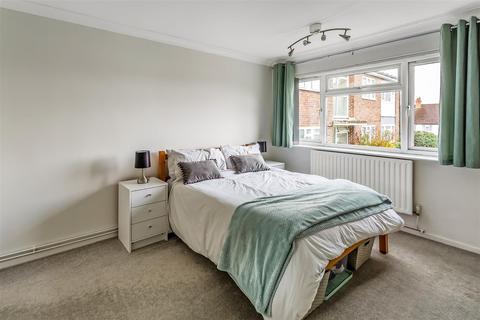 81 Mill Lane, Oxted, RH8 9DS