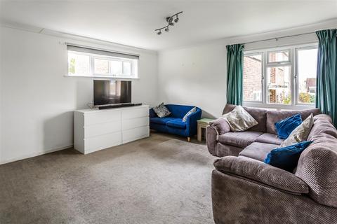 81 Mill Lane, Oxted, RH8 9DS
