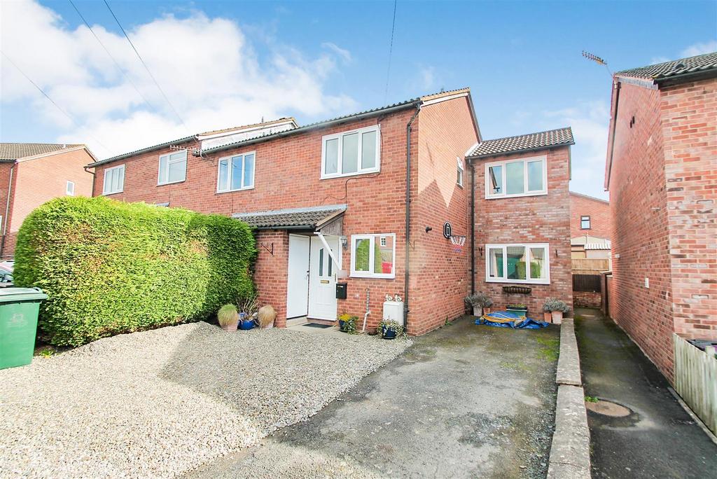 Meadow Rise, Tenbury Wells 3 bed end of terrace house - £220,000