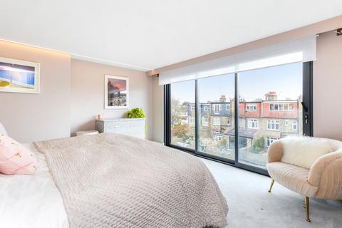 10 Kingsdown Avenue, Ealing, London, W13 9PR