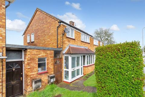 3 bedroom semi-detached house for sale - Middlesex Drive, Bletchley, Milton Keynes