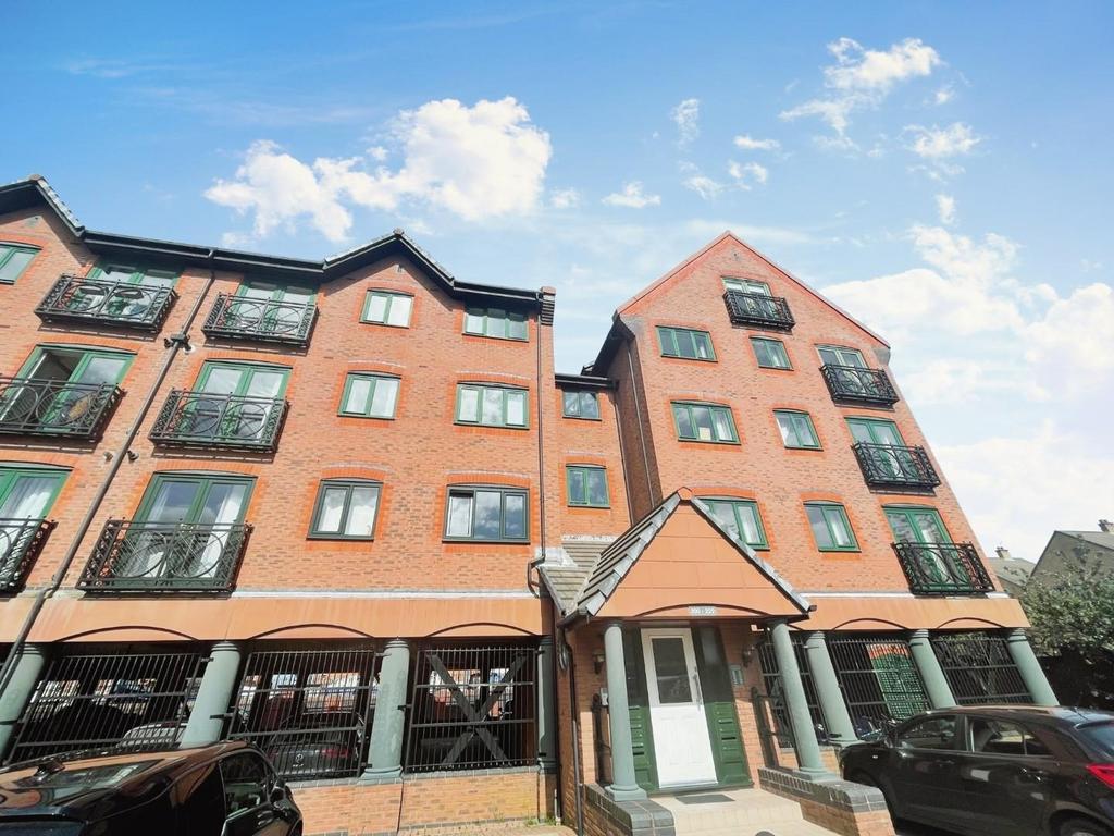 South Ferry Quay, Liverpool 2 bed flat for sale £195,000