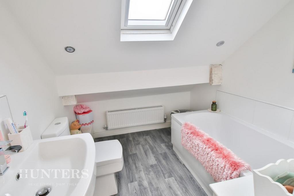 En-suite bathroom